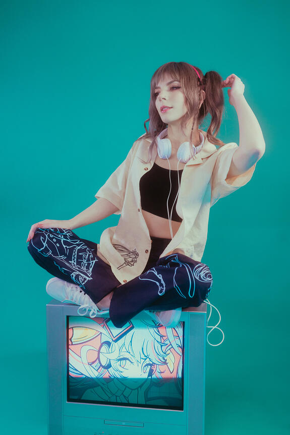 APARI X MIKU